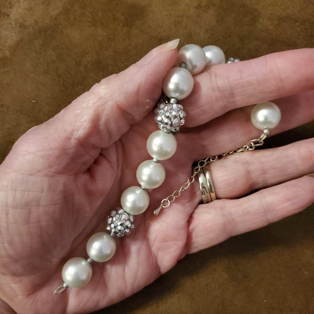 Pearl and Rhinestone bracelet PRICE DROP **Free